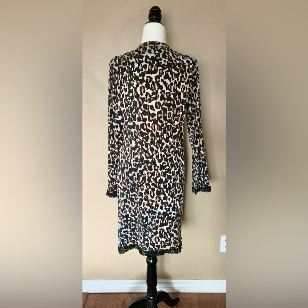 Leopard Print Robe - Picture 2 of 6